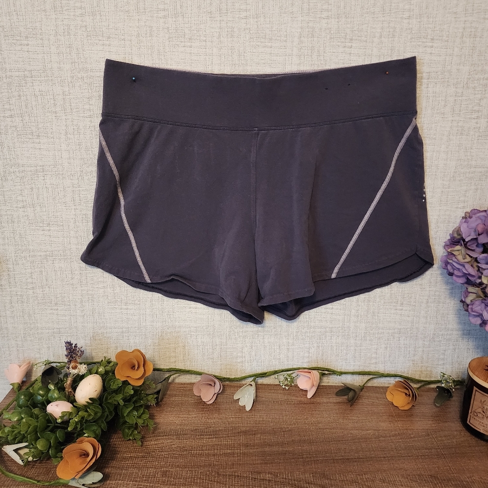 Athletic shorts